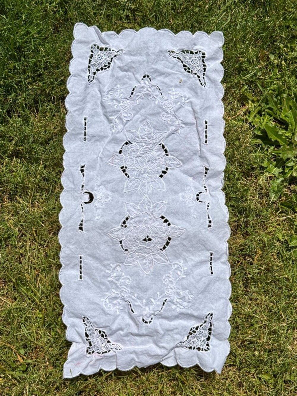 Vintage 1950s White Cotton Embroidered Table Runner With Floral Embroidery